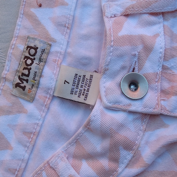 Size 7: MUDD SHORTS - Picture 2 of 5